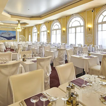 昂格鲁大道皇家酒店