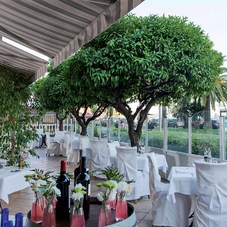 Le Royal Promenade Des Hotel 3*