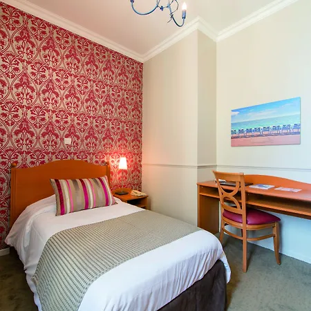 Le Royal Promenade Des Hotel