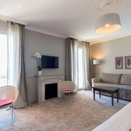 Le Royal Promenade Des