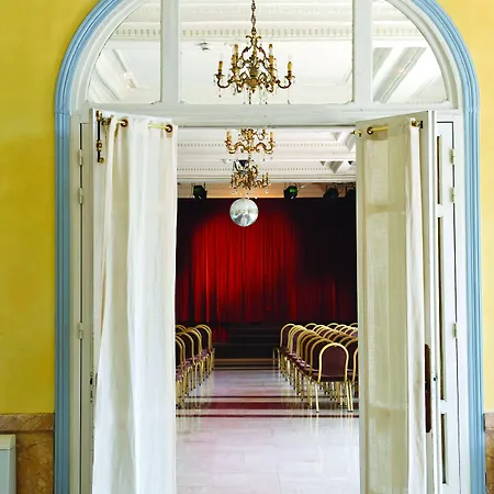 Le Royal Promenade Des