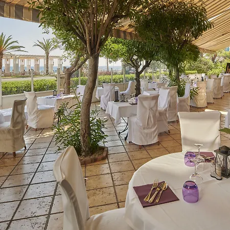 Le Royal Promenade Des 3*