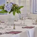 Le Royal Promenade Des 3*