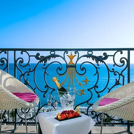 Le Royal Promenade Des Hotel 3*
