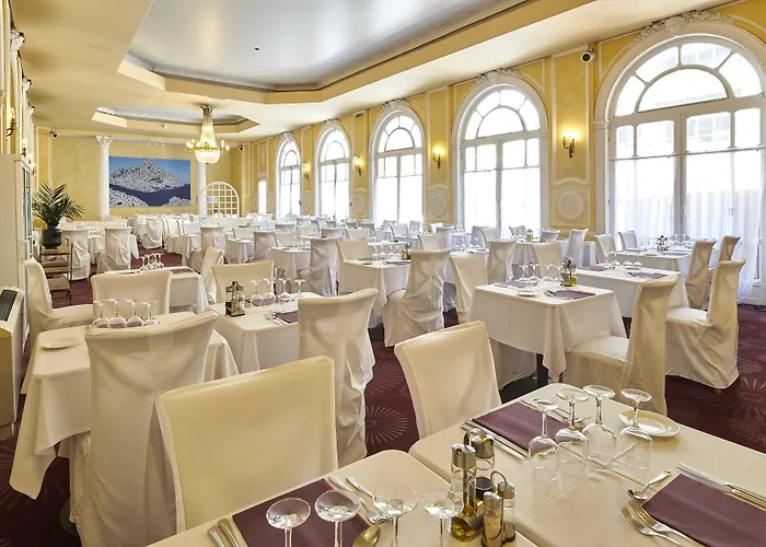 Le Royal Promenade Des