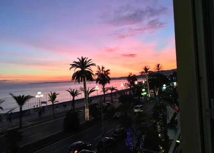 Le Royal Promenade Des 3*