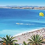 Le Royal Promenade Des 3*
