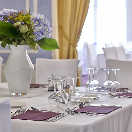 Le Royal Promenade Des מלון 3*