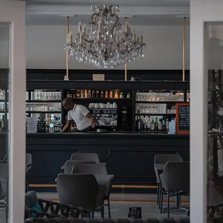 Le Royal Promenade Des 3*