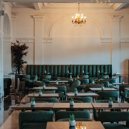 Le Royal Promenade Des 3*