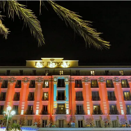 Hotel Le Royal Promenade Des 3*