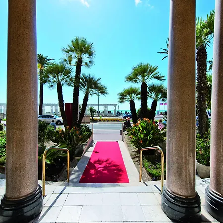 Le Royal Promenade Des