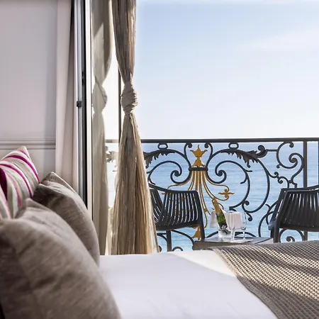 Le Royal Promenade Des מלון 3*