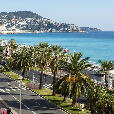 מלון Le Royal Promenade Des 3*